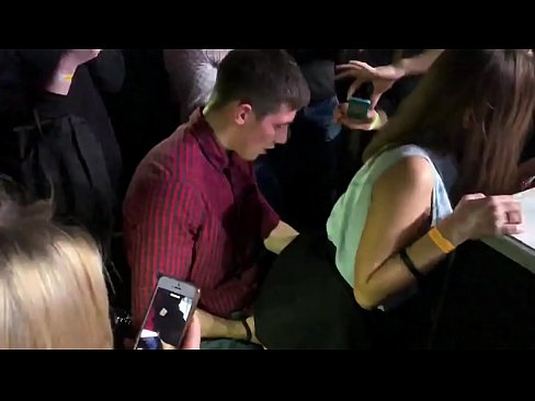 ❤️ Galmada dhabta ah ee goobta lagu caweeyo ee Ruushka. Gabar 18 jir ah oo u dhalatay dalka Ruushka ayaa futada iyo xubinta taranka kaga jirta goob lagu caweeyo ️  anaga ️❤